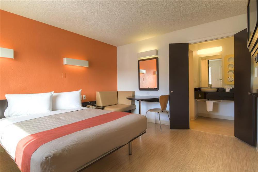 Motel 6-Las Vegas, Nv - I-15 Stadium Room photo