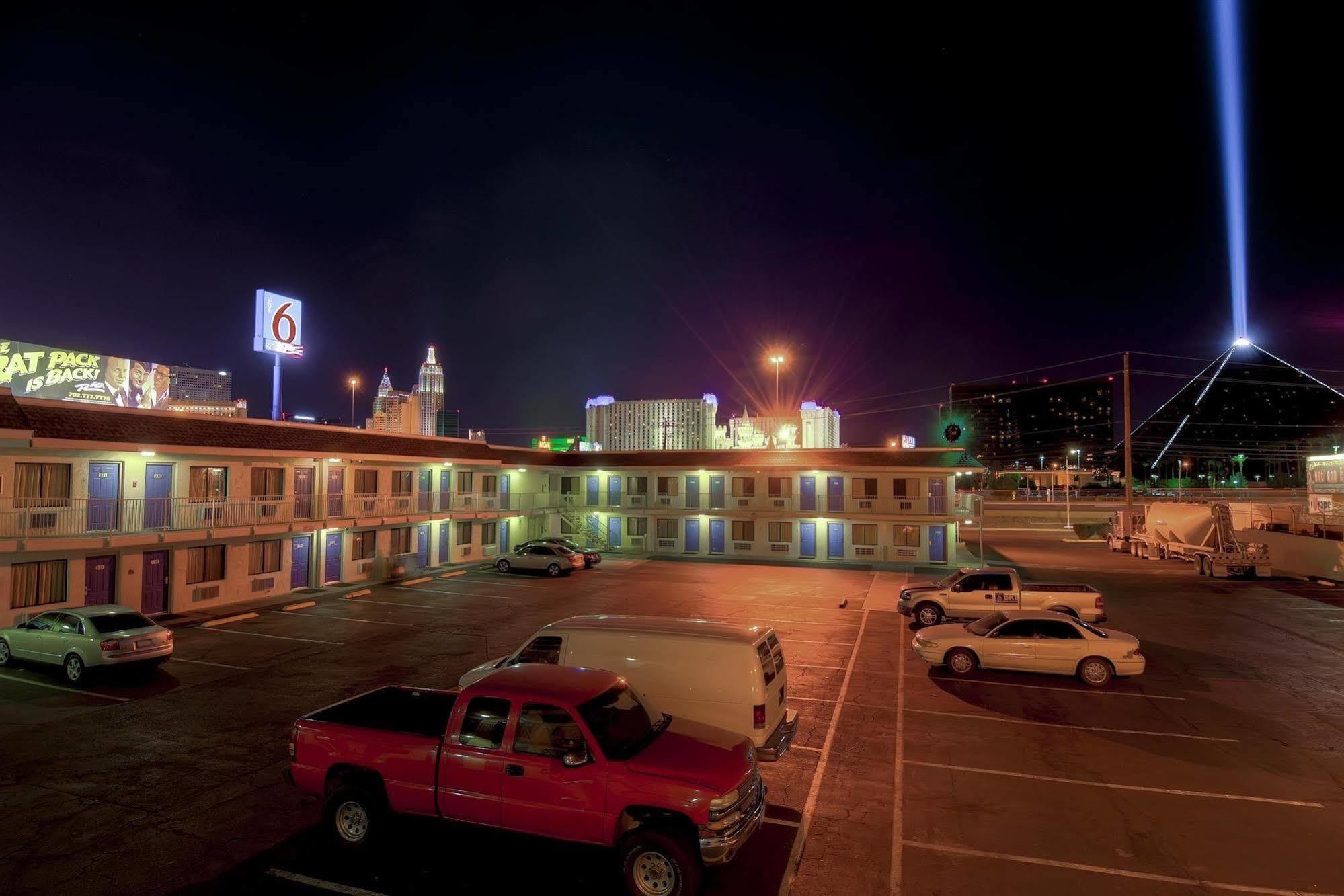 Motel 6-Las Vegas, Nv - I-15 Stadium Exterior photo